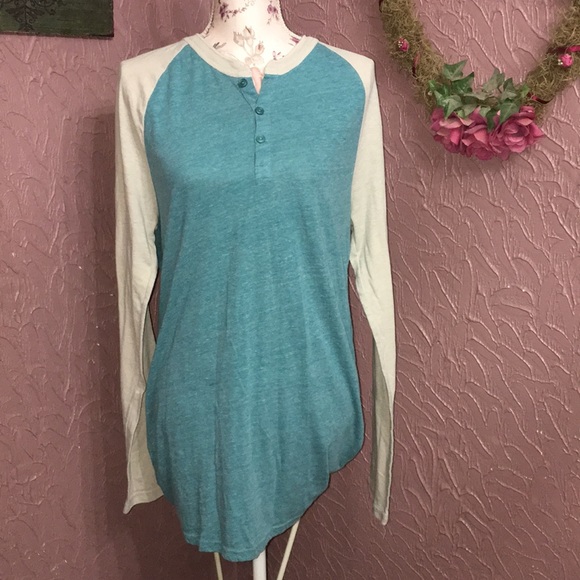 LuLaRoe Tops - LuLaRoe longsleeved shirt LuLaRoe Tops - LuLaRoe longsleeved shirt